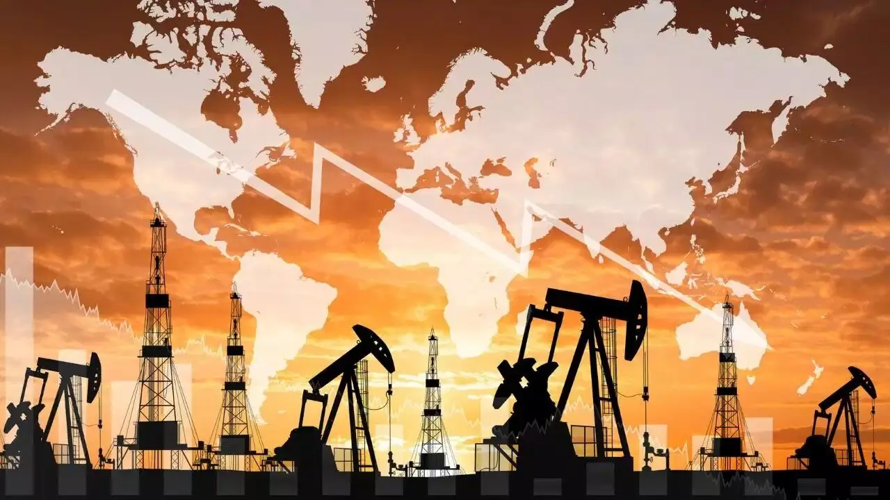 Crude Oil : భారీగా పడిపోతున్న క్రూడ్ ఆయిల్ ధరలు.. పసిడి బాటలోనే దిగివస్తున్న అంతర్జాతీయ ముడి చమురు Crude Oil : భారీగా పడిపోతున్న క్రూడ్ ఆయిల్ ధరలు.. పసిడి బాటలోనే దిగివస్తున్న అంతర్జాతీయ ముడి చమురు