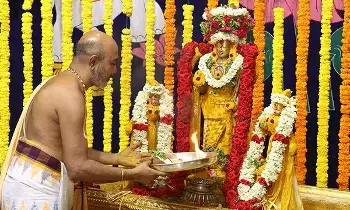 Sri Sundararaja Swamy: వైభవంగా ప్రారంభమైన శ్రీ సుందరరాజస్వామివారి అవతార మహోత్సవాలు Sri Sundararaja Swamy: వైభవంగా ప్రారంభమైన శ్రీ సుందరరాజస్వామివారి అవతార మహోత్సవాలు