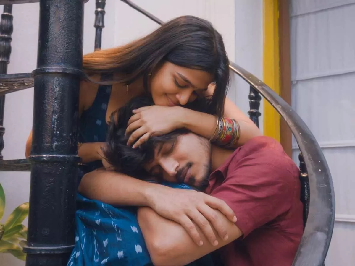 ‘Romanchakam’: సందీప్ రెడ్డి వంగా సమర్పణలో ‘రోమాంచకం’: క్రేజీ లవ్ స్టోరీ రిలీజ్ డేట్ ఖరారు! ‘Romanchakam’: సందీప్ రెడ్డి వంగా సమర్పణలో ‘రోమాంచకం’: క్రేజీ లవ్ స్టోరీ రిలీజ్ డేట్ ఖరారు!