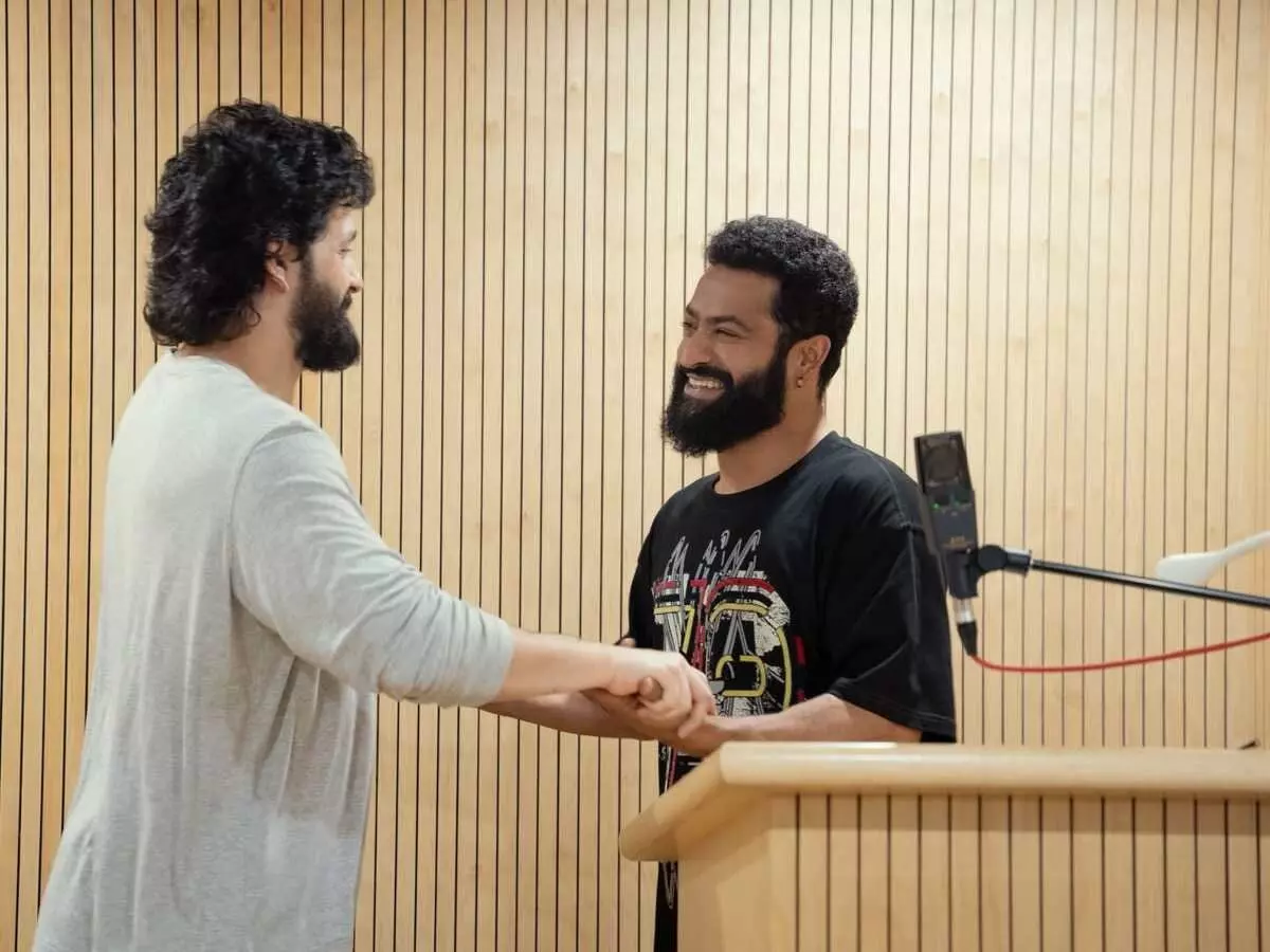 NTR Praises: అఖిల్ నటనను అభినందించిన ఎన్టీఆర్.. ‘లెనిన్’ చిత్రంపై యంగ్ టైగర్ ప్రశంసలు! NTR Praises: అఖిల్ నటనను అభినందించిన ఎన్టీఆర్.. ‘లెనిన్’ చిత్రంపై యంగ్ టైగర్ ప్రశంసలు!