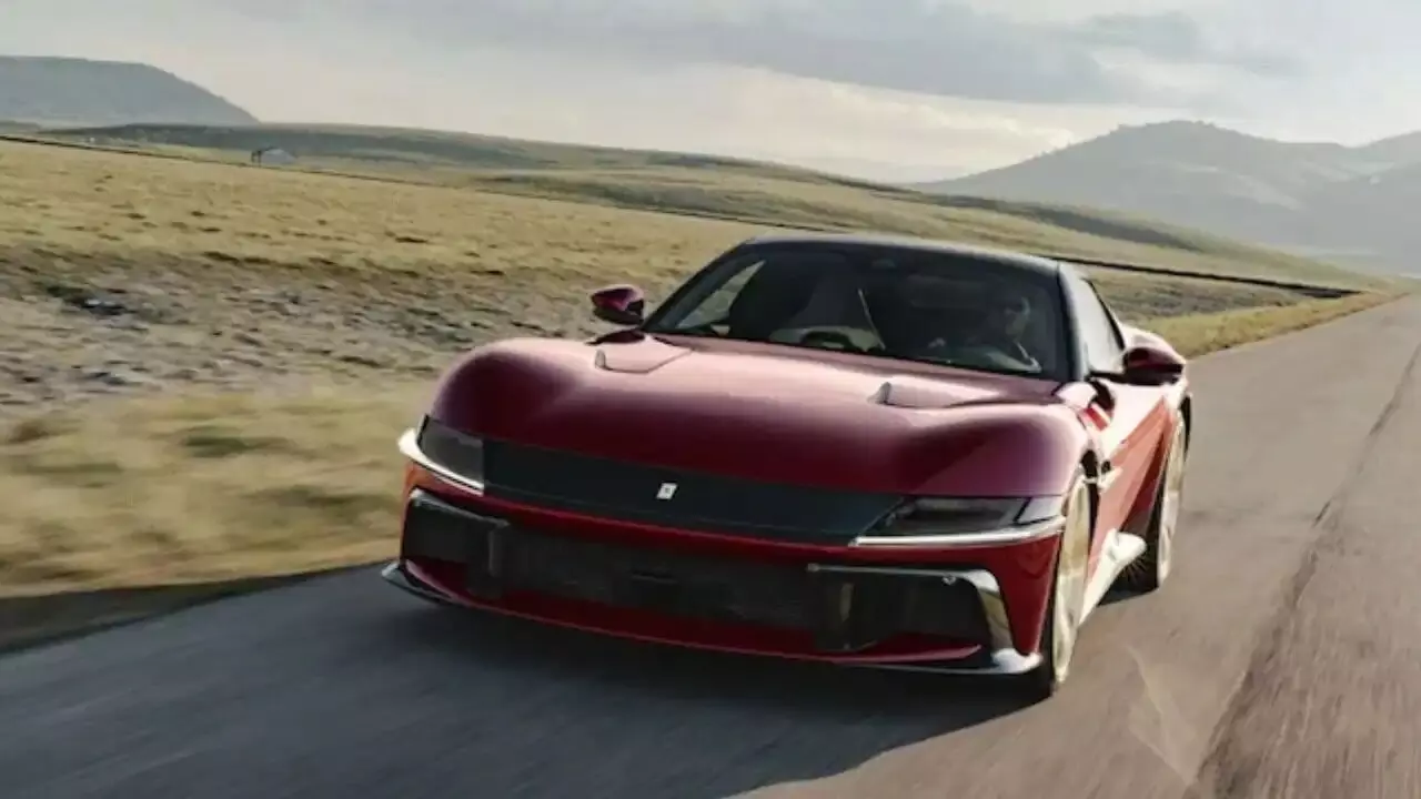 Ferrari : 14 ఏళ్ల తర్వాత ఫెరారీ సంచలనం.. సరికొత్త మాన్యువల్ సూపర్ కారు లాంచ్ Ferrari : 14 ఏళ్ల తర్వాత ఫెరారీ సంచలనం.. సరికొత్త మాన్యువల్ సూపర్ కారు లాంచ్