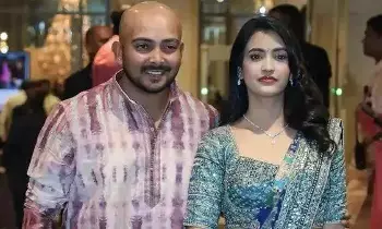Aakriti Hits Back: పృథ్వీ షాతో బ్రేకప్ వదంతులు.. కాబోయే భార్య ఆకృతి ఘాటు కౌంటర్ Aakriti Hits Back: పృథ్వీ షాతో బ్రేకప్ వదంతులు.. కాబోయే భార్య ఆకృతి ఘాటు కౌంటర్