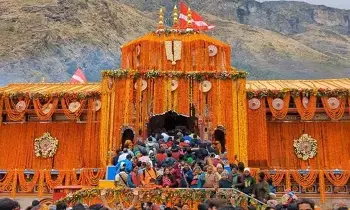 Badrinath Donation Irregularities: బద్రీనాథ్ విరాళాల అక్రమాలు: ధామి ప్రభుత్వం ఉన్నత స్థాయి విచారణకు ఆదేశం Badrinath Donation Irregularities: బద్రీనాథ్ విరాళాల అక్రమాలు: ధామి ప్రభుత్వం ఉన్నత స్థాయి విచారణకు ఆదేశం