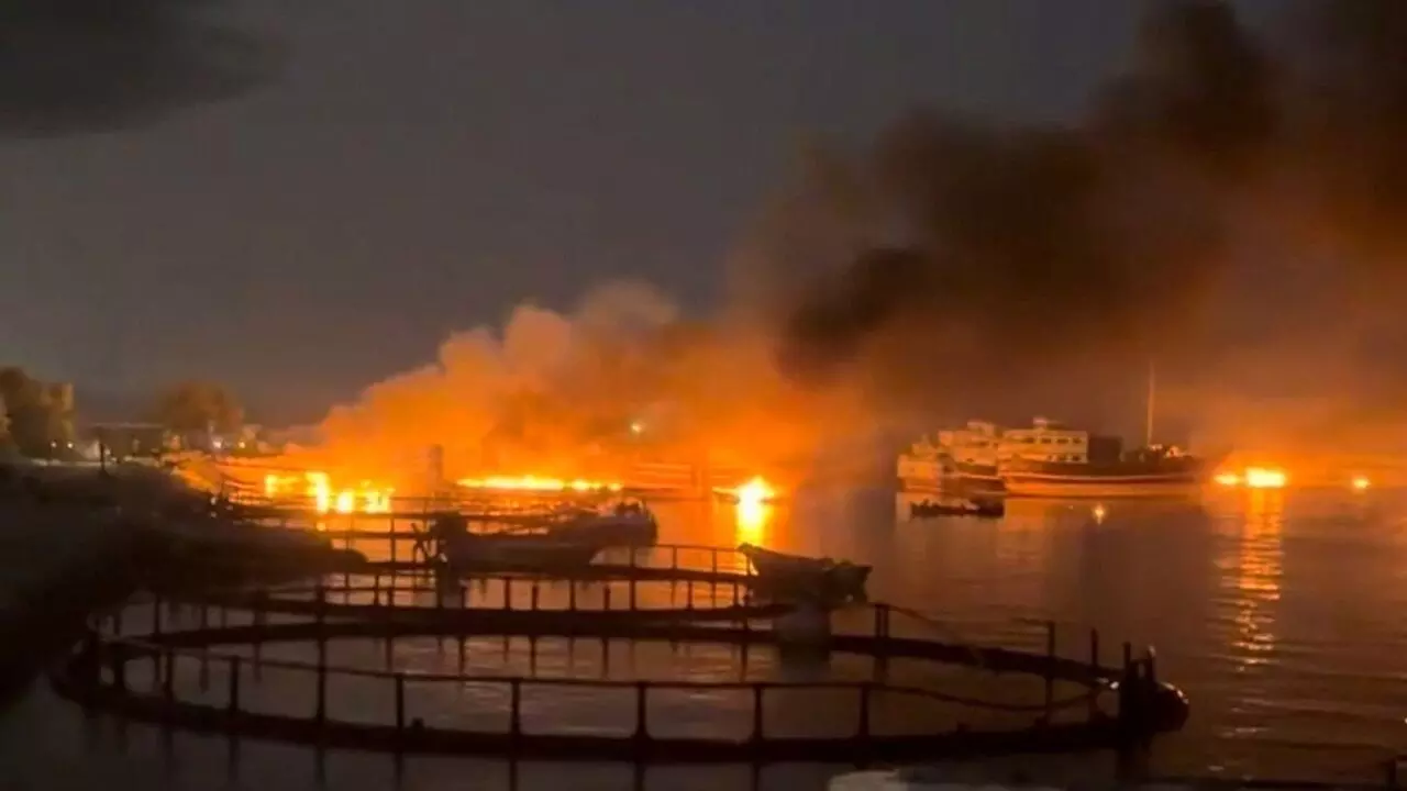 US Strike Targets Chabahar: చాబహార్ను లక్ష్యంగా అమెరికా భారీ దాడి.. భారత్కు పెరిగిన ఆందోళన US Strike Targets Chabahar: చాబహార్ను లక్ష్యంగా అమెరికా భారీ దాడి.. భారత్కు పెరిగిన ఆందోళన