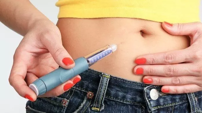Diabetes Patients: షుగర్ పేషెంట్లకు గుడ్ న్యూస్.. ఇకపై వారోనికోసారి ఈ ఇంజెక్షన్ తీసుకుంటే చాలు Diabetes Patients: షుగర్ పేషెంట్లకు గుడ్ న్యూస్.. ఇకపై వారోనికోసారి ఈ ఇంజెక్షన్ తీసుకుంటే చాలు