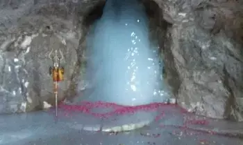 Amarnath Pilgrims: అమర్నాథ్ యాత్రికులకు నిరాశ.. ప్రారంభమైన 5 రోజుల్లోనే పూర్తిగా కరిగిపోయిన మంచు లింగం.. Amarnath Pilgrims: అమర్నాథ్ యాత్రికులకు నిరాశ.. ప్రారంభమైన 5 రోజుల్లోనే పూర్తిగా కరిగిపోయిన మంచు లింగం..