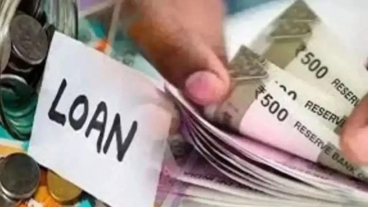 JanSamarth Portal Loans : లోన్లు రిజెక్ట్ చేస్తున్న బ్యాంకులపై కేంద్రం సీరియస్.. ప్రభుత్వ బ్యాంకులకు ఆర్థిక శాఖ గట్టి అల్టిమేటం JanSamarth Portal Loans : లోన్లు రిజెక్ట్ చేస్తున్న బ్యాంకులపై కేంద్రం సీరియస్.. ప్రభుత్వ బ్యాంకులకు ఆర్థిక శాఖ గట్టి అల్టిమేటం