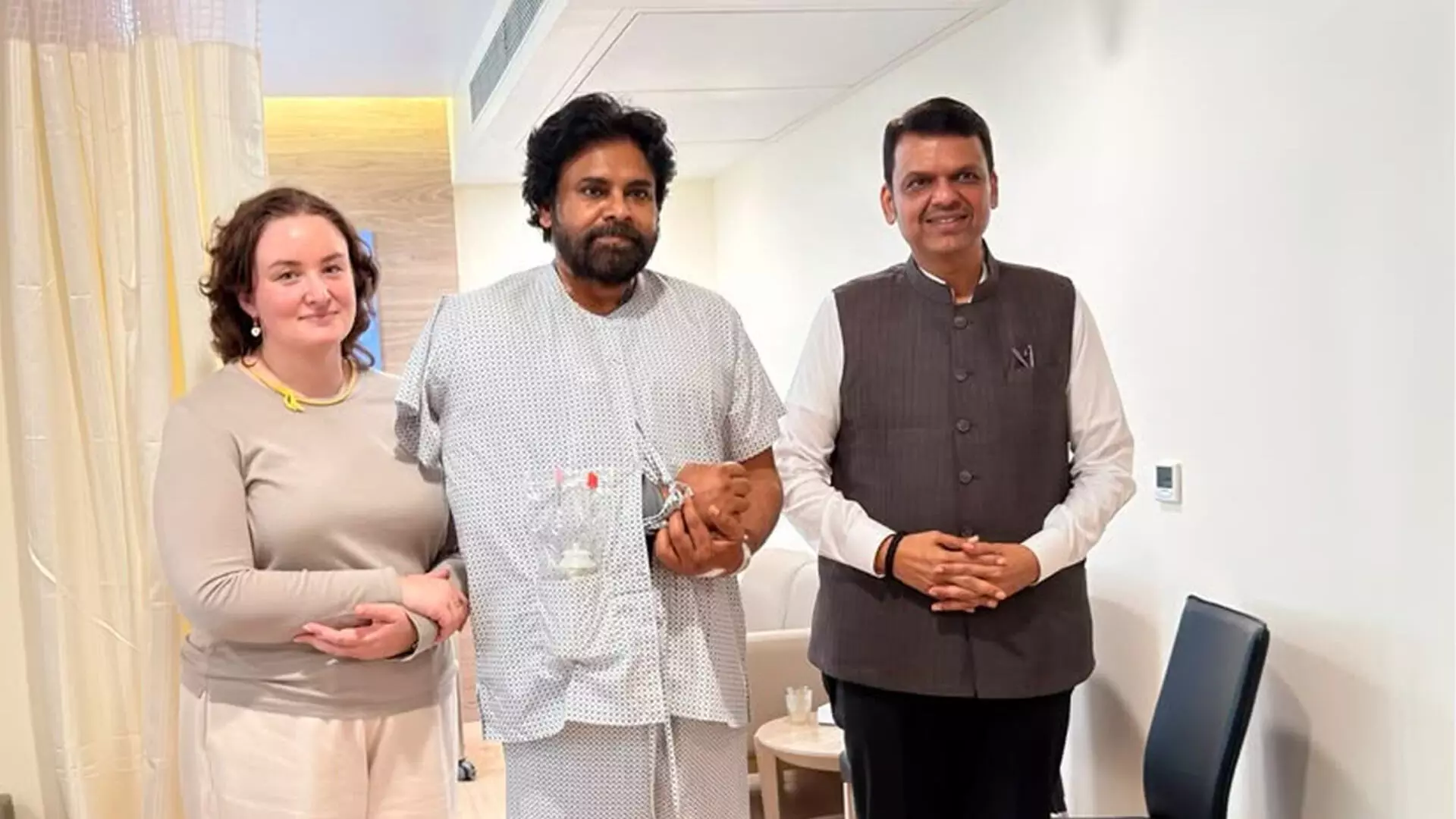 Devendra Fadnavis: పవన్ కళ్యాణ్ను పరామర్శించిన మహా సీఎం Devendra Fadnavis: పవన్ కళ్యాణ్ను పరామర్శించిన మహా సీఎం