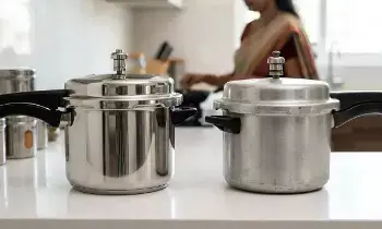 Aluminium vs Steel Pressure Cooker: అల్యూమినియం VS స్టీల్ ప్రెషర్ కుక్కర్.. ఆరోగ్యం , వంట విషయాల్లో ఏది బెస్ట్? Aluminium vs Steel Pressure Cooker: అల్యూమినియం VS స్టీల్ ప్రెషర్ కుక్కర్.. ఆరోగ్యం , వంట విషయాల్లో ఏది బెస్ట్?