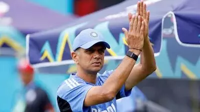 Rahul Dravid: ఇంగ్లాండ్ టెస్టు జట్టు ప్రధాన కోచ్గా ద్రవిడ్ గ్రీన్ సిగ్నల్! Rahul Dravid: ఇంగ్లాండ్ టెస్టు జట్టు ప్రధాన కోచ్గా ద్రవిడ్ గ్రీన్ సిగ్నల్!