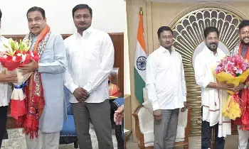 Telangana CM Revanth Reddy: తెలంగాణ సీఎం రేవంత్రెడ్డి - గడ్కరీ సమావేశం: ఆర్ఆర్ఆర్ దక్షిణ భాగానికి అనుమతులు, విమానాశ్రయాల పనులు వేగవంతం Telangana CM Revanth Reddy: తెలంగాణ సీఎం రేవంత్రెడ్డి - గడ్కరీ సమావేశం: ఆర్ఆర్ఆర్ దక్షిణ భాగానికి అనుమతులు, విమానాశ్రయాల పనులు వేగవంతం