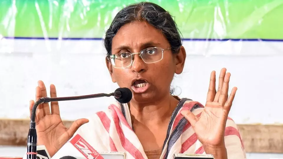Meenakshi Natarajan: ‘సర్’పై నిర్లక్ష్యం సహించేది లేదు: కాంగ్రెస్ ఎంపీలు, ఎమ్మెల్యేలకు మీనాక్షి నటరాజన్ హెచ్చరిక Meenakshi Natarajan: ‘సర్’పై నిర్లక్ష్యం సహించేది లేదు: కాంగ్రెస్ ఎంపీలు, ఎమ్మెల్యేలకు మీనాక్షి నటరాజన్ హెచ్చరిక