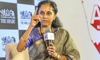 Supriya Sule: డీలిమిటేషన్ బిల్లుపై అధికారిక నిర్ణయం లేదు: సుప్రియా సూలే Supriya Sule: డీలిమిటేషన్ బిల్లుపై అధికారిక నిర్ణయం లేదు: సుప్రియా సూలే