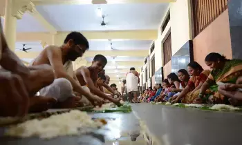 True Secret Behind Temple Prasadam: దేవుని ప్రసాదం వెనుక ఉన్న అసలు రహస్యం ఇదే.. కేవలం ఆహారం మాత్రమే కాదు, అంతకు మించి.. True Secret Behind Temple Prasadam: దేవుని ప్రసాదం వెనుక ఉన్న అసలు రహస్యం ఇదే.. కేవలం ఆహారం మాత్రమే కాదు, అంతకు మించి..