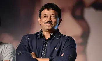 RGV’s Explosive Remarks: 18 ఏళ్ల వ్యక్తి ఓటు వేయగలిగేటప్పుడు, సినిమాను ఎంచుకోలేడా.. సినిమా సెన్సార్షిప్పై ఆర్జీవీ సంచలన వ్యాఖ్యలు RGV’s Explosive Remarks: 18 ఏళ్ల వ్యక్తి ఓటు వేయగలిగేటప్పుడు, సినిమాను ఎంచుకోలేడా.. సినిమా సెన్సార్షిప్పై ఆర్జీవీ సంచలన వ్యాఖ్యలు