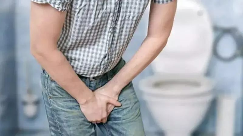 Frequent Urination at Night: రాత్రిపూట తరచుగా యూరిన్కు వెళ్తున్నారా? లైట్ తీసుకుంటే ఈ జబ్బుల ముప్పు తప్పదు.. Frequent Urination at Night: రాత్రిపూట తరచుగా యూరిన్కు వెళ్తున్నారా? లైట్ తీసుకుంటే ఈ జబ్బుల ముప్పు తప్పదు..