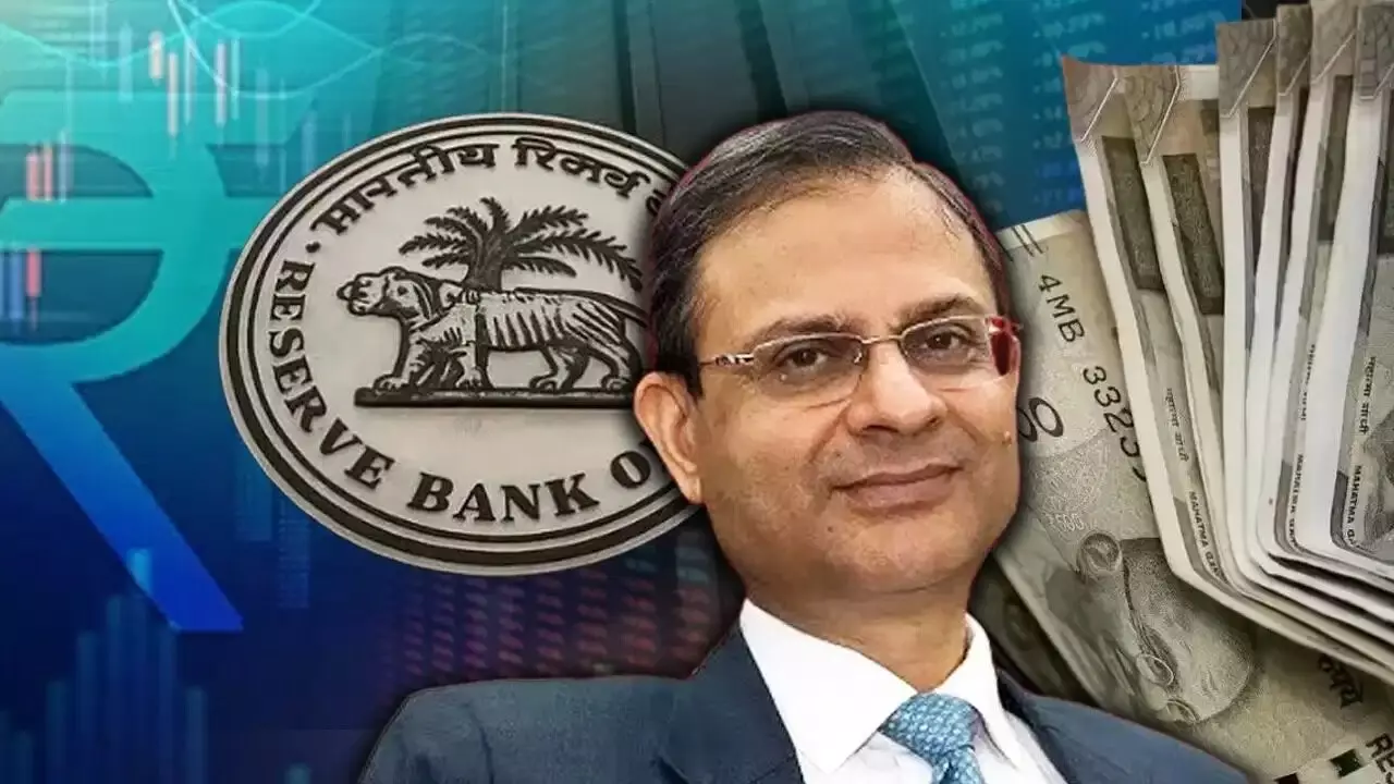 RBI : లోన్ ఈఎంఐ తగ్గుతుందని ఆశించిన సామాన్యులకు షాక్.. వడ్డీ రేట్ల కోతకు బ్రేక్ పడినట్లేనా? RBI : లోన్ ఈఎంఐ తగ్గుతుందని ఆశించిన సామాన్యులకు షాక్.. వడ్డీ రేట్ల కోతకు బ్రేక్ పడినట్లేనా?