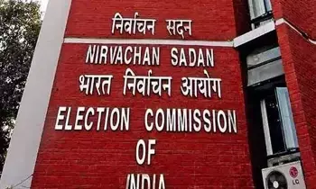 ‘SIR’ Survey: తెలంగాణలో సర్ సర్వే గడువు మరో 10 రోజులు పొడిగింపు ‘SIR’ Survey: తెలంగాణలో సర్ సర్వే గడువు మరో 10 రోజులు పొడిగింపు