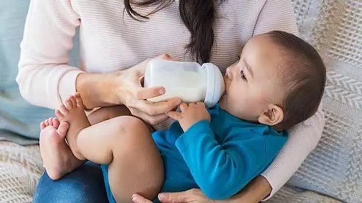 Cow’s Milk: ఏడాది లోపు పిల్లలకు ఆవు పాలు ఎందుకు పట్టకూడదు? నిపుణులు ఏం చెబుతున్నారు? Cow’s Milk: ఏడాది లోపు పిల్లలకు ఆవు పాలు ఎందుకు పట్టకూడదు? నిపుణులు ఏం చెబుతున్నారు?