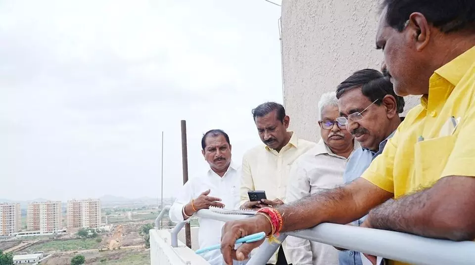 Nimmala: రాజధాని వైఖరిపై తుగ్లక్ కూడా ఆశ్చర్యపోతాడు: నిమ్మల Nimmala: రాజధాని వైఖరిపై తుగ్లక్ కూడా ఆశ్చర్యపోతాడు: నిమ్మల