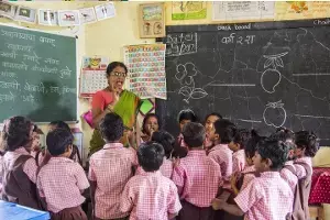 Truly Learn: ఉపాధ్యాయుల అభ్యాసం జరిగే స్థలం - తరగతి గది Truly Learn: ఉపాధ్యాయుల అభ్యాసం జరిగే స్థలం - తరగతి గది