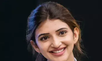Sreeleela: శ్రీలీల కెరీర్లో ఎదురుదెబ్బలు.. చేజారుతున్న భారీ ప్రాజెక్టులు! Sreeleela: శ్రీలీల కెరీర్లో ఎదురుదెబ్బలు.. చేజారుతున్న భారీ ప్రాజెక్టులు!