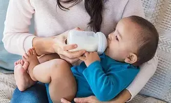 Cow’s Milk: ఏడాది లోపు పిల్లలకు ఆవు పాలు ఎందుకు పట్టకూడదు? నిపుణులు ఏం చెబుతున్నారు? Cow’s Milk: ఏడాది లోపు పిల్లలకు ఆవు పాలు ఎందుకు పట్టకూడదు? నిపుణులు ఏం చెబుతున్నారు?