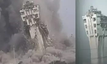 US Strikes: అమెరికా దాడుల్లో ఇరాన్ కీలక మౌలిక సదుపాయాల ధ్వంసం.. చాబహార్ టవర్ నేలమట్టం US Strikes: అమెరికా దాడుల్లో ఇరాన్ కీలక మౌలిక సదుపాయాల ధ్వంసం.. చాబహార్ టవర్ నేలమట్టం