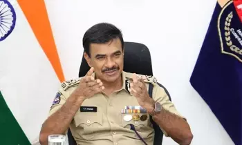 DGP CV Anand: సైబర్ నేరాలపై ఏఐ ఆయుధం: డీజీపీ సీవీ ఆనంద్ ఆదేశాలు DGP CV Anand: సైబర్ నేరాలపై ఏఐ ఆయుధం: డీజీపీ సీవీ ఆనంద్ ఆదేశాలు