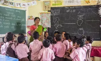 Truly Learn: ఉపాధ్యాయుల అభ్యాసం జరిగే స్థలం - తరగతి గది Truly Learn: ఉపాధ్యాయుల అభ్యాసం జరిగే స్థలం - తరగతి గది