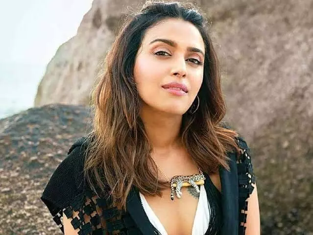 Swara Bhasker: నన్ను చూసి భయపడుతున్నారు.. ఆ విషయంలో బాలీవుడ్ మౌనంపై స్వర భాస్కర్ సంచలన వ్యాఖ్యలు.. Swara Bhasker: నన్ను చూసి భయపడుతున్నారు.. ఆ విషయంలో బాలీవుడ్ మౌనంపై స్వర భాస్కర్ సంచలన వ్యాఖ్యలు..