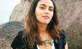 Swara Bhasker: నన్ను చూసి భయపడుతున్నారు.. ఆ విషయంలో బాలీవుడ్ మౌనంపై స్వర భాస్కర్ సంచలన వ్యాఖ్యలు.. Swara Bhasker: నన్ను చూసి భయపడుతున్నారు.. ఆ విషయంలో బాలీవుడ్ మౌనంపై స్వర భాస్కర్ సంచలన వ్యాఖ్యలు..