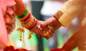 Happy Married Life: కొత్త జంటలు సుఖంగా ఉండాలంటే.. పెళ్లయ్యాక కచ్చితంగా చేయాల్సిన మొదటి పనులు ఇవే! Happy Married Life: కొత్త జంటలు సుఖంగా ఉండాలంటే.. పెళ్లయ్యాక కచ్చితంగా చేయాల్సిన మొదటి పనులు ఇవే!