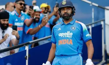 Hitman Rohit Sharma: రిటైర్మెంట్ వార్తలపై హిట్మ్యాన్ సంచలన వ్యాఖ్యలు Hitman Rohit Sharma: రిటైర్మెంట్ వార్తలపై హిట్మ్యాన్ సంచలన వ్యాఖ్యలు