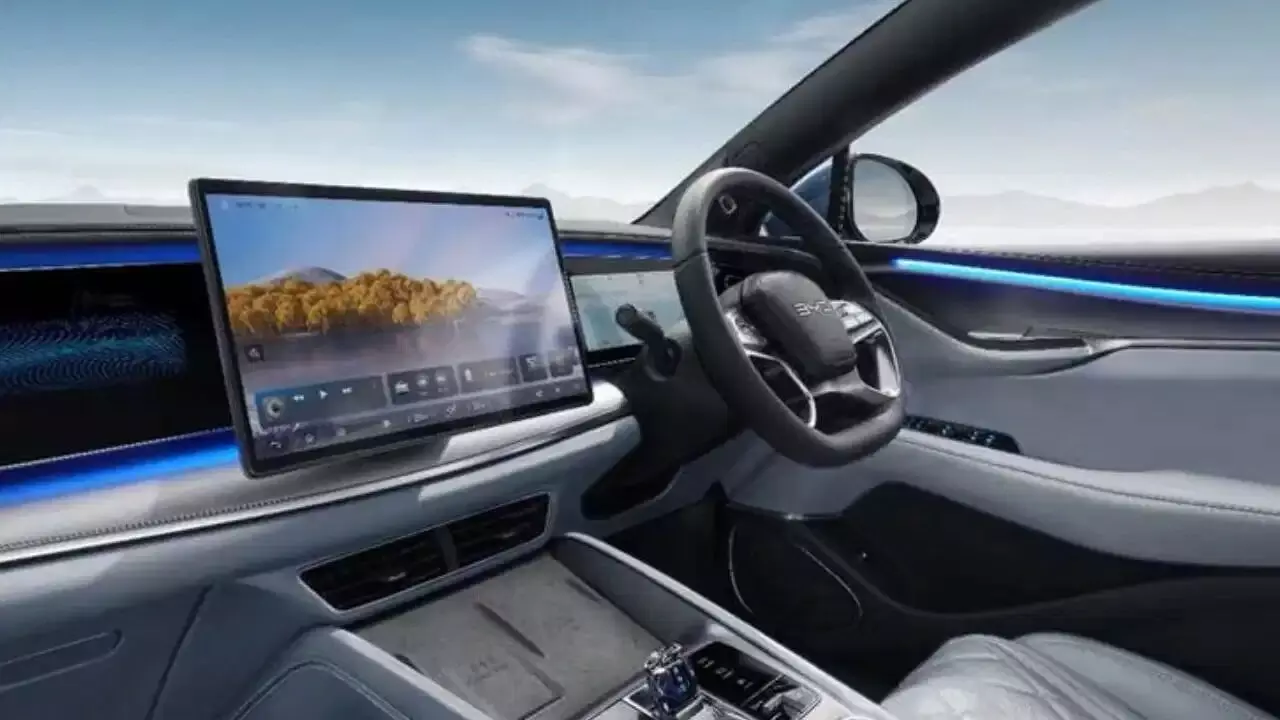 Car Cyber Attacks : మీ కార్ సాఫ్ట్వేర్ అప్డేట్ చేస్తున్నారా? సైబర్ హ్యాకర్ల నుంచి పొంచి ఉన్న పెద్ద ముప్పు Car Cyber Attacks : మీ కార్ సాఫ్ట్వేర్ అప్డేట్ చేస్తున్నారా? సైబర్ హ్యాకర్ల నుంచి పొంచి ఉన్న పెద్ద ముప్పు