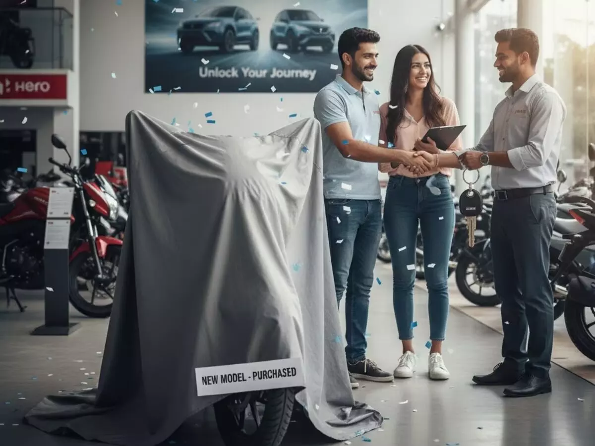 Hero Splendor : ఒక్క నెలలోనే 3.37 లక్షల యూనిట్లు.. ఇండియన్లకు ఈ బైక్ అంటే పిచ్చి Hero Splendor : ఒక్క నెలలోనే 3.37 లక్షల యూనిట్లు.. ఇండియన్లకు ఈ బైక్ అంటే పిచ్చి