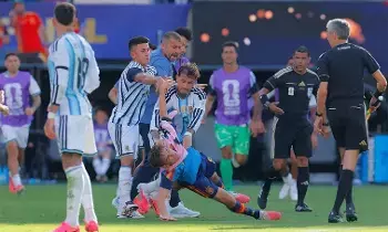 FIFA World Cup: ఫిఫా వరల్డ్ కప్ ఫైనల్లో ఘర్షణ.. రంగంలోకి దిగిన ఫిఫా, అర్జెంటీనా స్టార్పై చర్యలు? FIFA World Cup: ఫిఫా వరల్డ్ కప్ ఫైనల్లో ఘర్షణ.. రంగంలోకి దిగిన ఫిఫా, అర్జెంటీనా స్టార్పై చర్యలు?