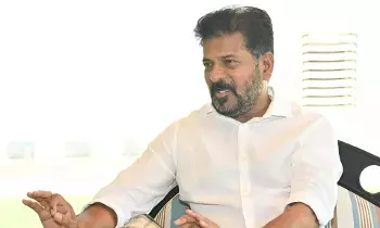 Revanth Reddy: కేటీఆర్ దావత్పై రేవంత్ సెటైర్.. ‘ఆయనవన్నీ వేరే పార్టీలు’ Revanth Reddy: కేటీఆర్ దావత్పై రేవంత్ సెటైర్.. ‘ఆయనవన్నీ వేరే పార్టీలు’