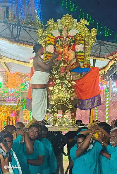 Sri Soumyanatha Swamy: హంస వాహనంపై సరస్వతి అలంకారంలో శ్రీ సౌమ్యనాథస్వామి అనుగ్రహం Sri Soumyanatha Swamy: హంస వాహనంపై సరస్వతి అలంకారంలో శ్రీ సౌమ్యనాథస్వామి అనుగ్రహం