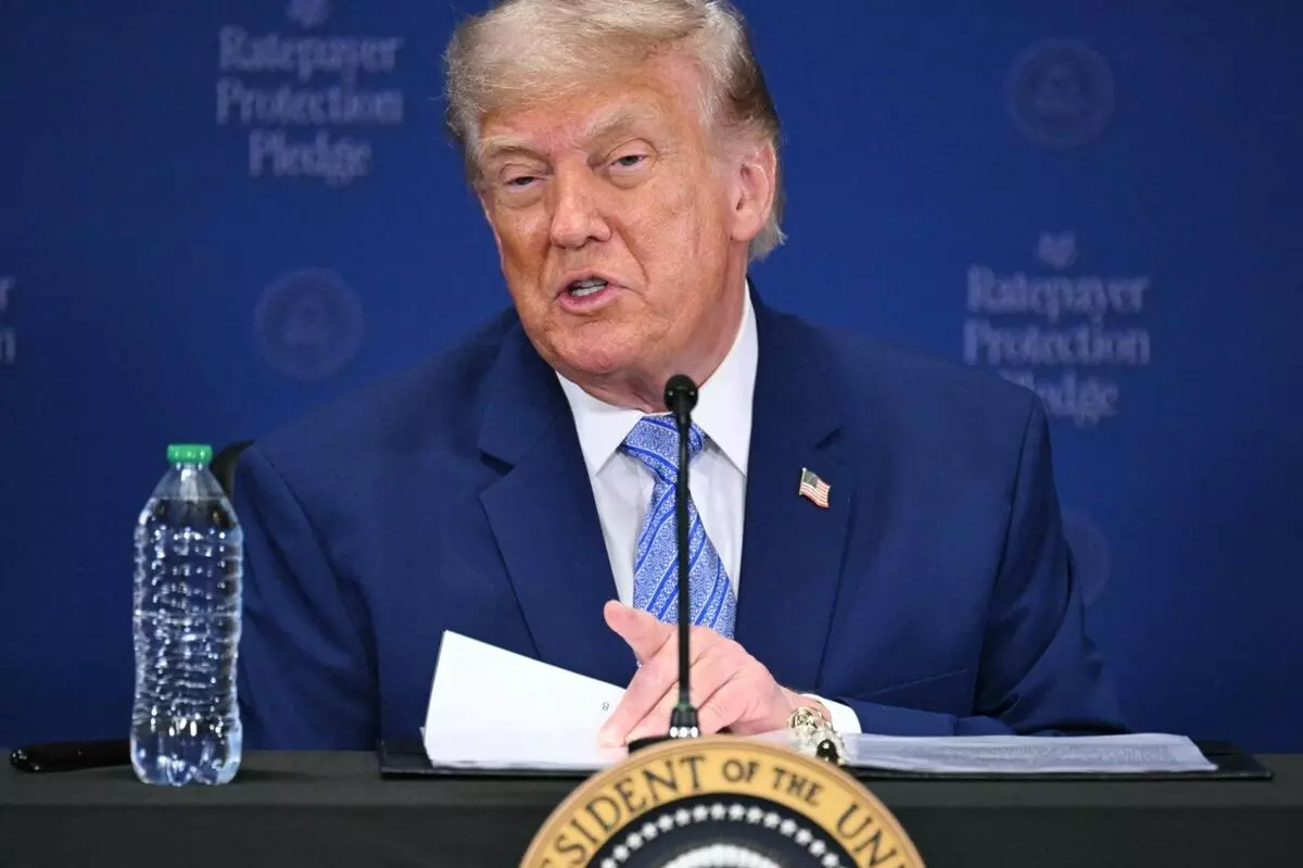 Donald Trump: ఇరాన్పై భీకర దాడులపై ఉత్కంఠ.. కీలక చర్చల్లో ట్రంప్ Donald Trump: ఇరాన్పై భీకర దాడులపై ఉత్కంఠ.. కీలక చర్చల్లో ట్రంప్