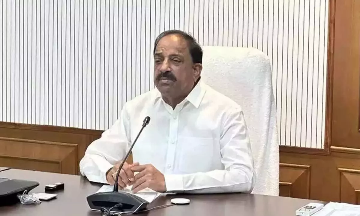 Minister Tummala: డ్రిప్ సేద్యం వేగవంతం చేయాలి.. రైతులకు అండగా నిలవాలి: మంత్రి తుమ్మల Minister Tummala: డ్రిప్ సేద్యం వేగవంతం చేయాలి.. రైతులకు అండగా నిలవాలి: మంత్రి తుమ్మల