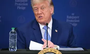 Donald Trump: ఇరాన్పై భీకర దాడులపై ఉత్కంఠ.. కీలక చర్చల్లో ట్రంప్ Donald Trump: ఇరాన్పై భీకర దాడులపై ఉత్కంఠ.. కీలక చర్చల్లో ట్రంప్
