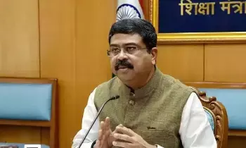 Dharmendra Pradhan Asset : ధర్మేంద్ర ప్రధాన్ ఆస్తులు ఎంతంటే.. ఆయన భార్య దగ్గర ఉన్న బంగారం ఎంతో తెలుసా? Dharmendra Pradhan Asset : ధర్మేంద్ర ప్రధాన్ ఆస్తులు ఎంతంటే.. ఆయన భార్య దగ్గర ఉన్న బంగారం ఎంతో తెలుసా?