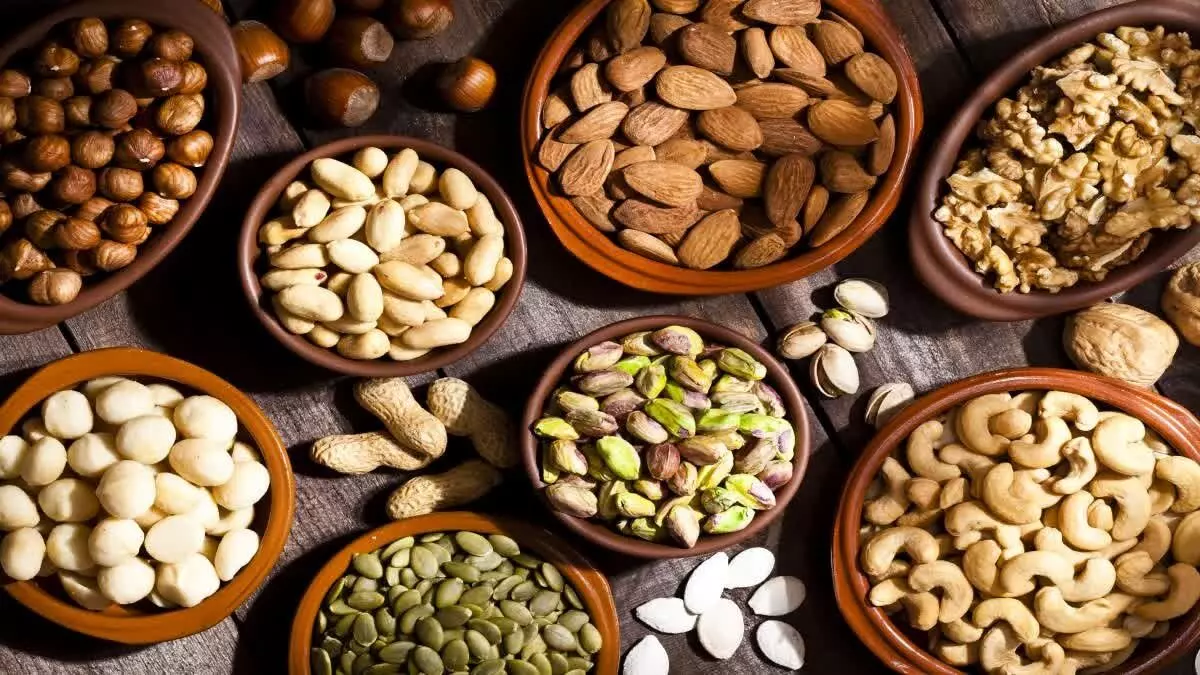 Dry Fruits: అసలు డ్రైఫ్రూట్స్ రోజూ ఎంత తింటే మంచిది? Dry Fruits: అసలు డ్రైఫ్రూట్స్ రోజూ ఎంత తింటే మంచిది?