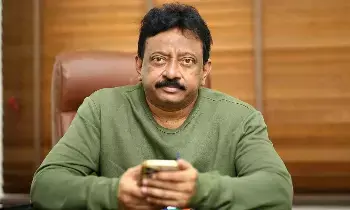 RGV: డిగ్రీలు కాగితాల ముక్కలే.. చదువుల వ్యవస్థకే ఎసరు పెడుతున్న ఏఐ.. ఆర్జీవీ సంచలన వ్యాఖ్యలు RGV: డిగ్రీలు కాగితాల ముక్కలే.. చదువుల వ్యవస్థకే ఎసరు పెడుతున్న ఏఐ.. ఆర్జీవీ సంచలన వ్యాఖ్యలు
