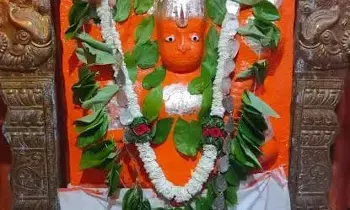 Jaggery Remedies on Tuesday: మంగళవారం బెల్లంతో ఈ చిన్న పరిహారాలు చేస్తే.. అప్పుల బాధలు తగ్గి, సిరిసంపదలు సిద్ధిస్తాయి.. Jaggery Remedies on Tuesday: మంగళవారం బెల్లంతో ఈ చిన్న పరిహారాలు చేస్తే.. అప్పుల బాధలు తగ్గి, సిరిసంపదలు సిద్ధిస్తాయి..