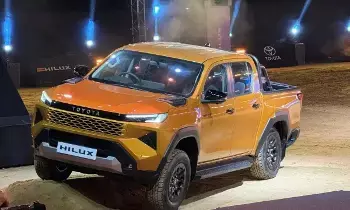 Toyota Hilux : టయోటా నుంచి అదిరిపోయే లైఫ్స్టైల్ పిక్అప్.. లుక్ చూస్తే దెబ్బకి మైండ్ బ్లాంక్ అంతే Toyota Hilux : టయోటా నుంచి అదిరిపోయే లైఫ్స్టైల్ పిక్అప్.. లుక్ చూస్తే దెబ్బకి మైండ్ బ్లాంక్ అంతే