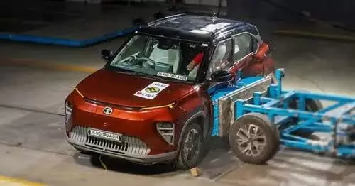 Tata Punch EV : ఫ్యామిలీతో హ్యాపీగా వెళ్లొచ్చు.. పిల్లలు, పెద్దల రక్షణలో టాప్లేపిన టాటా పంచ్ EV Tata Punch EV : ఫ్యామిలీతో హ్యాపీగా వెళ్లొచ్చు.. పిల్లలు, పెద్దల రక్షణలో టాప్లేపిన టాటా పంచ్ EV