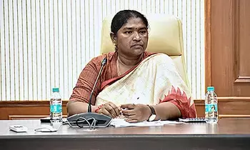 Seethakka: అంగన్వాడీల బలోపేతంపై సీతక్క సమీక్ష.. మౌలిక వసతులు, నియామకాలపై కీలక ఆదేశాలు