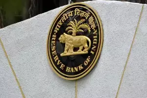 RBI : బ్యాంకు ఖాతాదారులకు గుడ్ న్యూస్.. బల్క్ డిపాజిట్ నిబంధనల్లో మార్పులు చేసిన రిజర్వ్ బ్యాంక్ RBI : బ్యాంకు ఖాతాదారులకు గుడ్ న్యూస్.. బల్క్ డిపాజిట్ నిబంధనల్లో మార్పులు చేసిన రిజర్వ్ బ్యాంక్